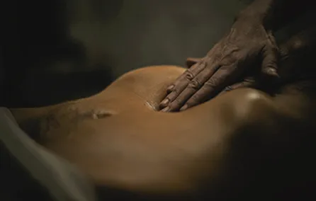 Massage à l’huile.